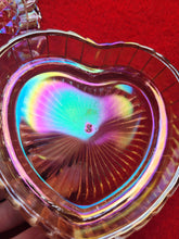 Load image into Gallery viewer, Vintage L.E. Smith Irridescent Pink Heart Shape Trinket Box