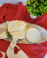 Load image into Gallery viewer, Tropical Foliage Carved Leaf Tray