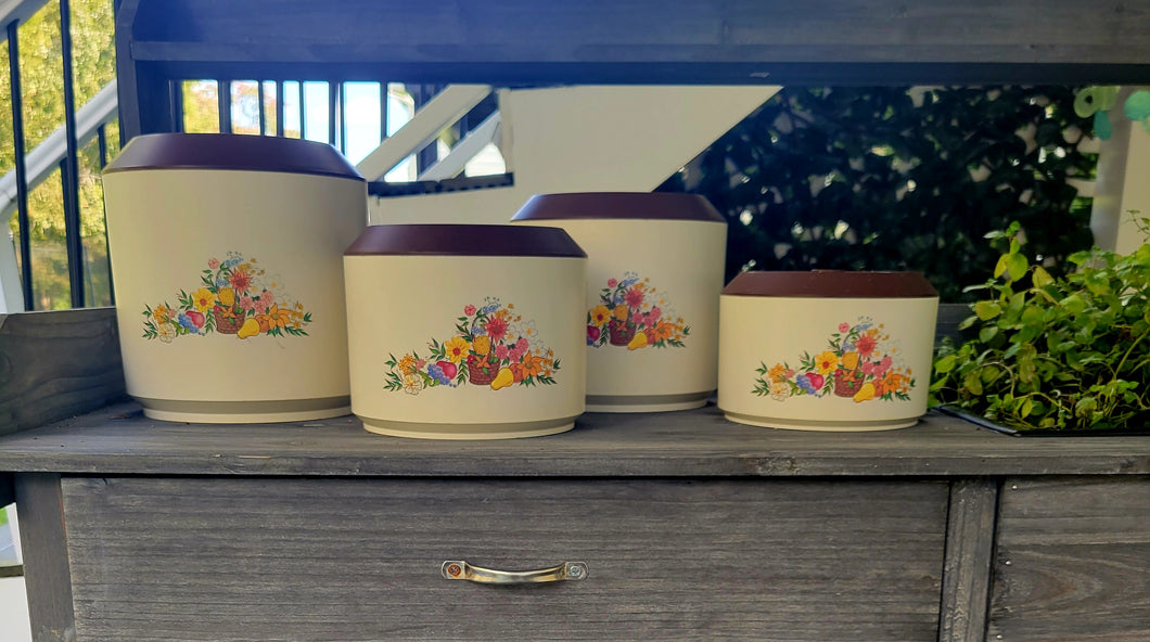 Nesting Canister Set (set of 4) Vintage in good pre-used condition